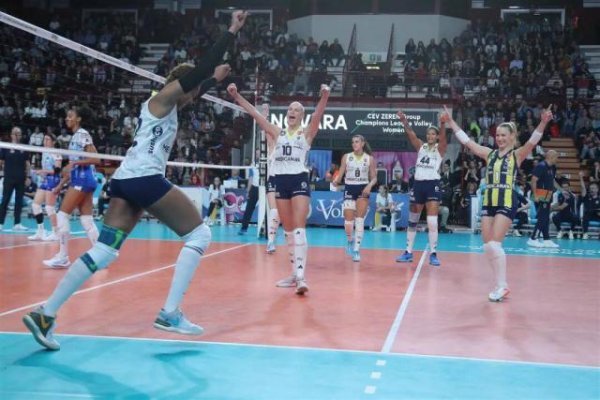 瓦尔加斯20分+MVP！费内巴切女排欧冠两连胜 克里斯蒂娜复出