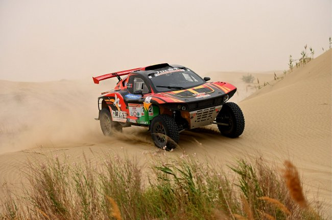 2025环塔拉力赛迎来本届赛事最为穷苦的一个比赛日