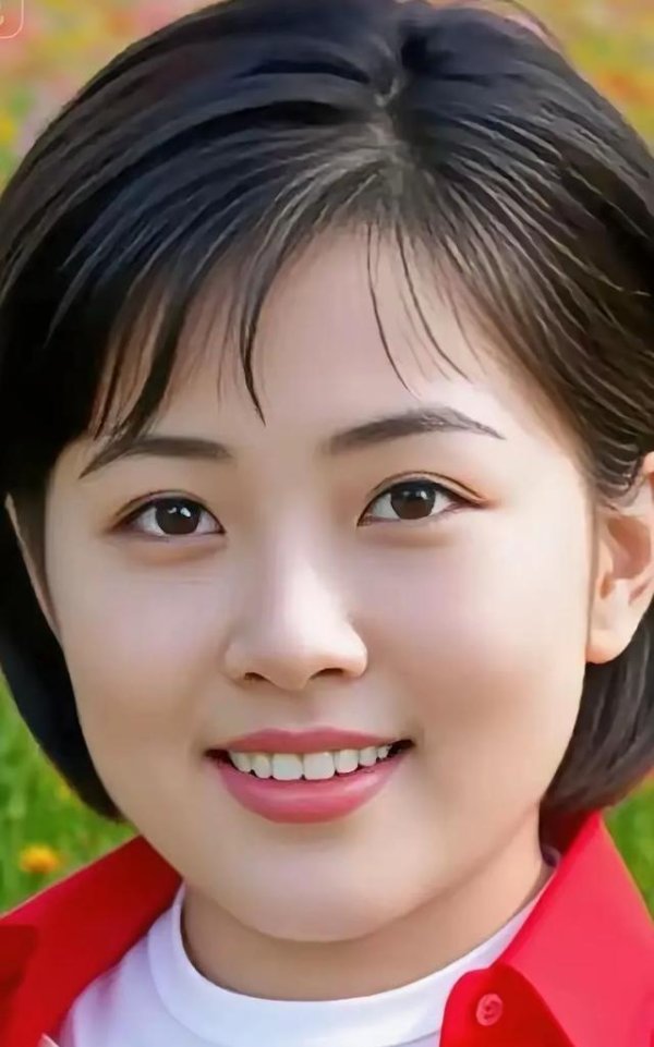 地狱到天国，从全民公敌到全民偶像，他用了三年和那一脚球