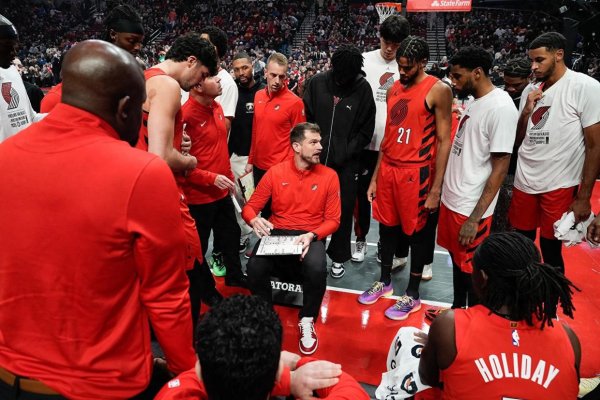 克林根3分引热议！杨瀚森未登场