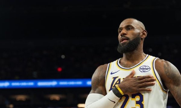 射中率71%定约前二！湖东谈主把状元当蓝领，雷迪克指望东契奇？