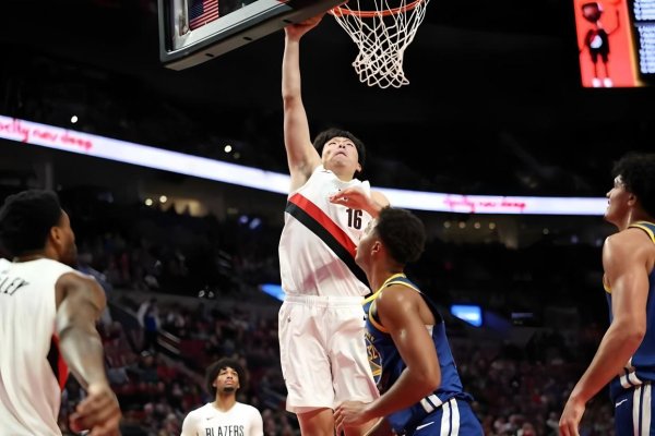 袼褙遭逆转惜败，库里狂砍48分创记载，新星杨瀚森无缘登场