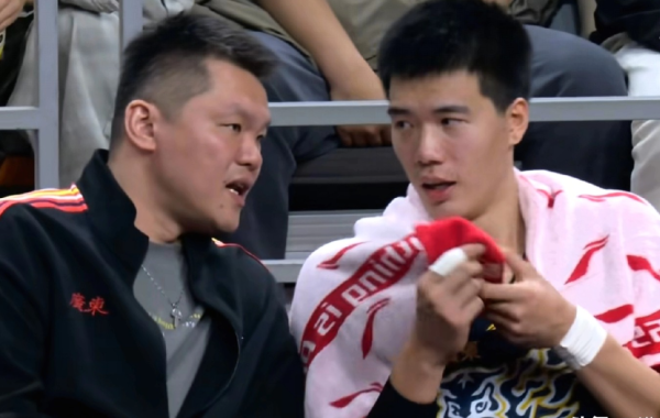 广东队重磅引援，打了6分钟3犯规，被杜锋弃用 球迷：引了个安逸孤身一人