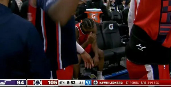 疯了...快船真冲冠啊！45分战神卡！惹不起！