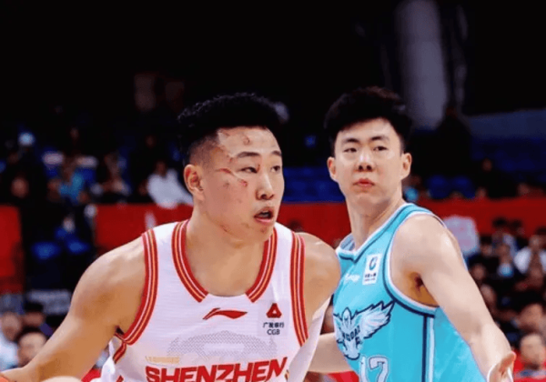 贺希宁: 带伤回到场上赢球就值得, 能赢球代价不进军