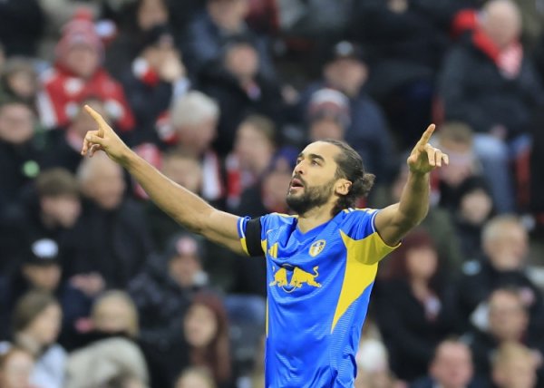 面前英超不败榜：利兹联、曼城、利物浦均7场并排居首，阿森纳5场